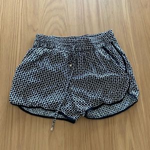 Printed Black and White Shorts Size S